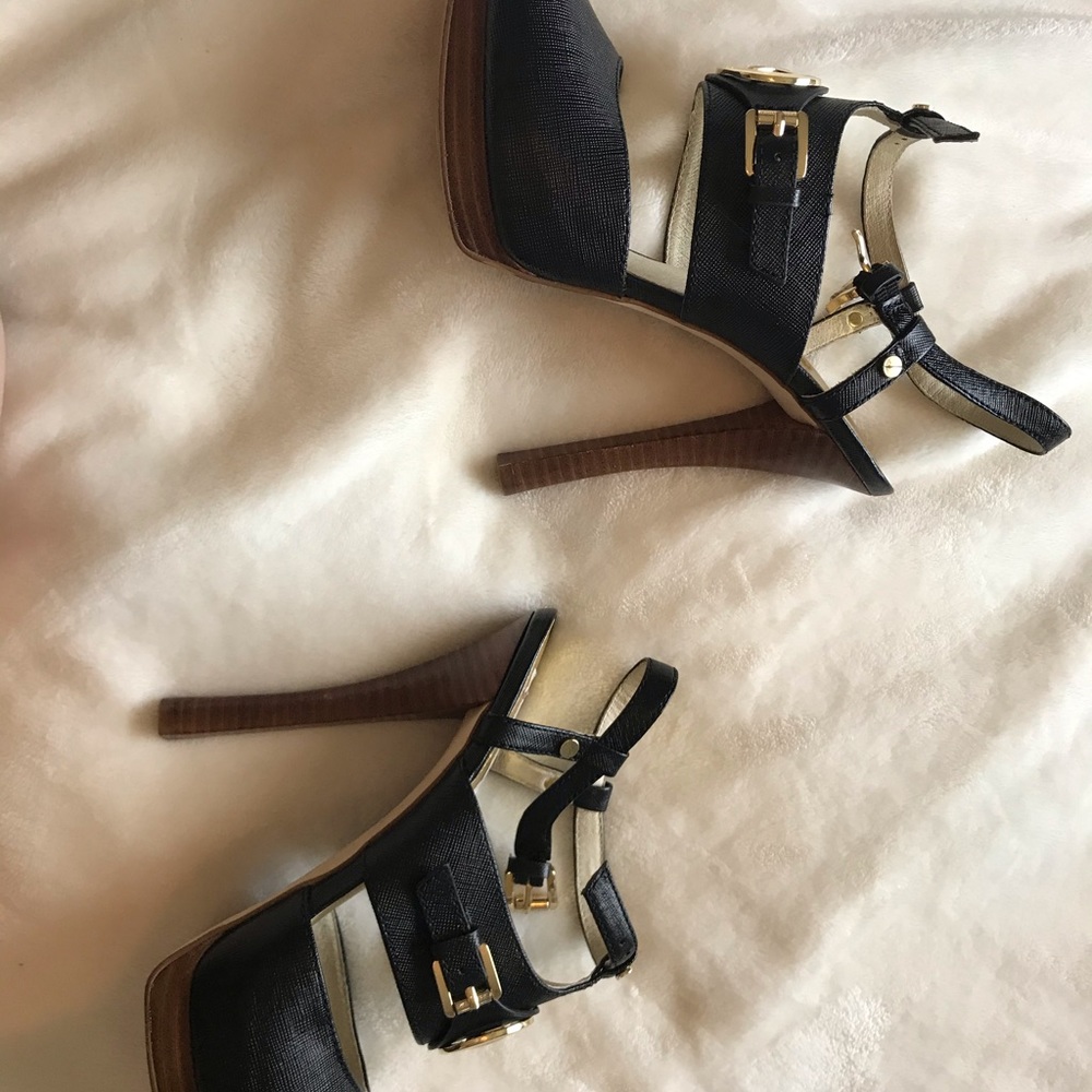 Heels - Picture 3 of 5